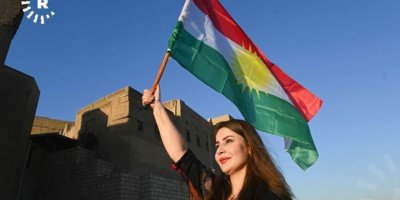 Jinên Kurd ên li diyasporayê ji bo Rojavayê Kurdistanê banga yekîtiyê kir