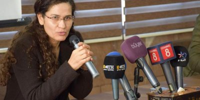 Îlham Ehmed: Divê Sûriyeyeke nenavendî were avakirin