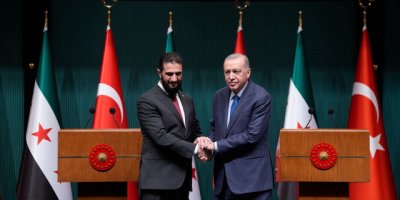 Kurdên Sûrîyê Serdanên El-Şeraa ya Erebistana Siûdî û Tirkîyê Çawa Dinirxînin?