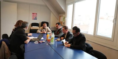 Pêngava Hevbeş a Rojnamegerên Kurd û Fransî ji bo ji nû ve rêxistinkirina medyayê