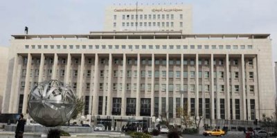 Brîtanyayê cezayên li ser 24 saziyên Sûriyeyê rakirin