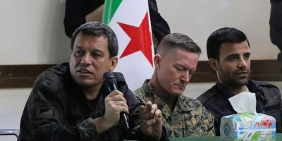 Mezlûm Ebdî bi Hevpeymaniya Navneteweyî û rûspiyên eşîran re civiya