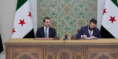 Komîteya Destûrê: Navê welat wekî Komara Erebî ya Sûriyeyê dimîne