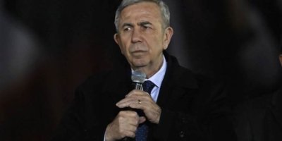 Mansur Yavaş heqaret li Alaya Kurdistanê kiribû: ‘Paçik heft bavikên te ne’