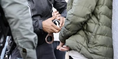 138 kesên di ser medya civakî de banga çalakiyên kolanan kirin, xistin binçav