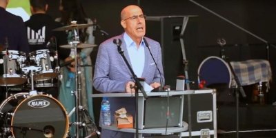 Newroza piştgiriyê li Kolnê: Mesaja Mehmet Tanrıverdî