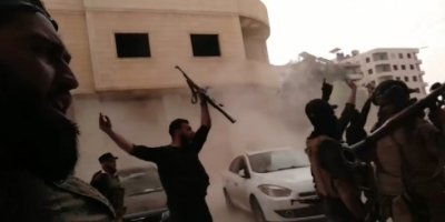 Şer û pevçûnên li bajarokê Eşrefîyet Sehnaye ya nêzîk Şamê de 13 kes hatin kuştin