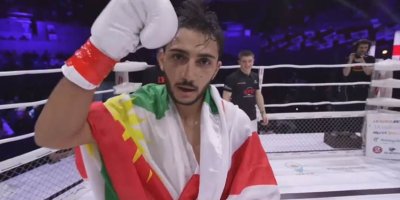 Werzişvanên Kurd ên Gurcistanê Alaya Kurdistanê bilind dikin