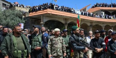 Durziyên nêzî Şamê daxwaza hikûmetê ya radestkirina çekan red dikin