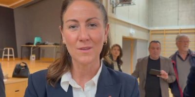 Wezîreke Norwecê bi Kurdî bi Kurdên li welatê xwe re axivî