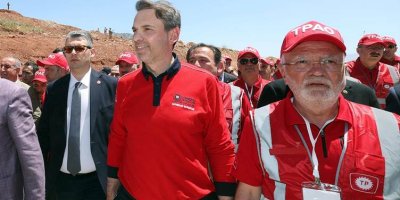 Wezîrê Enerjiyê: Li Amedê 6,1 milyar bermîl petrola kevirî heye