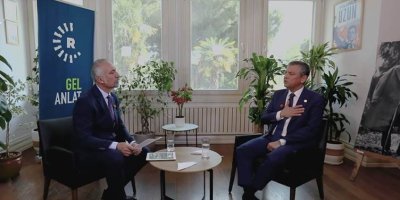 Ozel li ser bipêşxistina pêwendiyên Tirkiyeyê yên bi Rojavayê re çi got?