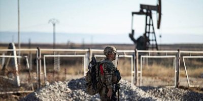 Amerîkayê 500 leşkerên xwe vekişandin û baregeha xwe teslîmî HSDyê kir