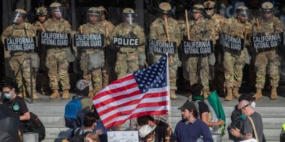 Li Los Angelesê qedexeya derketina derve hat ragihandin