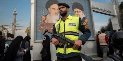 Li Tehranê şer di navbera hêzên ewlehiyê û komeke çekdar de çê bû