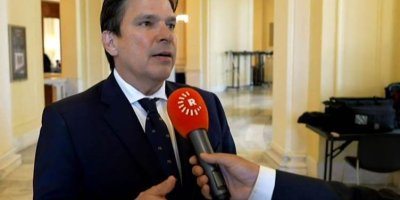 Vicente Gonzalez: Diviya Trump ji bo êrişê ji Kongreyê destûr wergirta