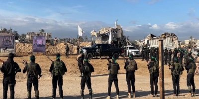 Hemasê bersiv da: Gelo dê çekên xwe deyne?