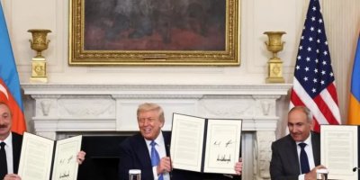 Ermenistan û Azerbeycanê bi navbeynkariya Trump peymaneke aştiyê îmze kir