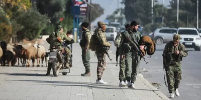 SANA: Di pevçûna ligel HSDê de leşkerekî Sûrî hate kuştin