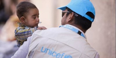 UNICEF dixwaze zarokên li Siwêdayê bên parastin