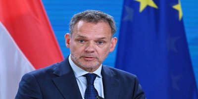 Wezîrê Karên Derve yê Holendayê îstifa kir