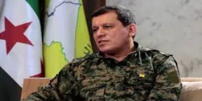 Mazlum Abdî û heyeta Amerîka li ser desteka bo HSDê û entegrasyona bi artêşê re axifîn