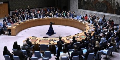 Krîza bi Îranê re kûrtir dibe: Cezayên navneteweyî vedigerin