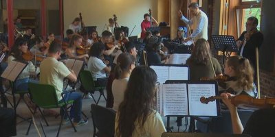 Kurdî vê carê li Orkestraya Brukselê olan dide