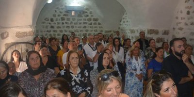 Asûriyên ku li Fransayê dijîn gundê xwe yê li Şirnexê ziyaret kir