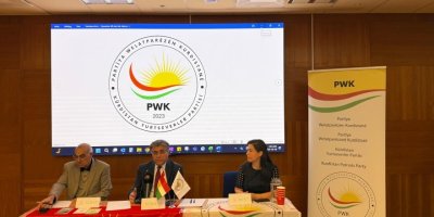 Serokê PWKyê Mustafa Ozçelîk li Stockholmê Semînerek Li Dar Xist