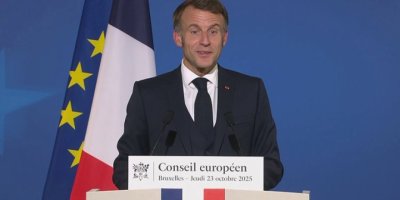 Macron: Girîng e ku HSD û Şam li hev bikin