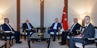 Hakan Fîdan bi Serokê Komîsyona Heşdî Şebiyê re civiya