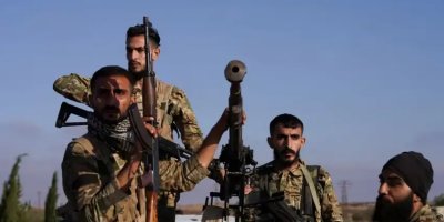 Leşker û xwendekarên Sûrî li Tirkiyeyê perwerdeyê dibînin