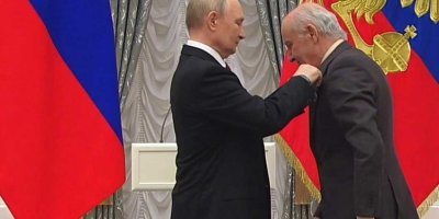 Putin Madalyaya Puşkin da zanayê Kurd Reşad Mîran