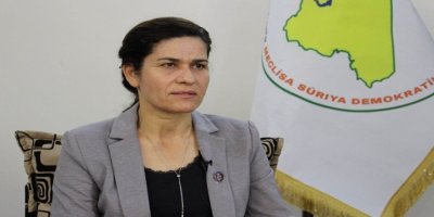 Îlham Ehmed: Ji bo Sûriyeyê sîstemeke nenavendî û demokratîk pêwîst e