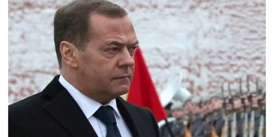 Medvedev: Biryara Trump ya testa nuklerî dê bandorê li ser Rûsya bike