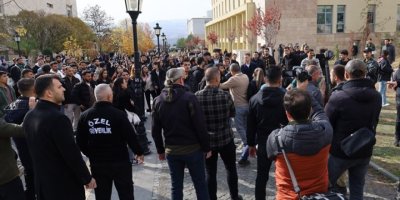 Xwendekarên Zanîngeha Mûnzurê: Em li zanîngehê leşkeran naxwazin