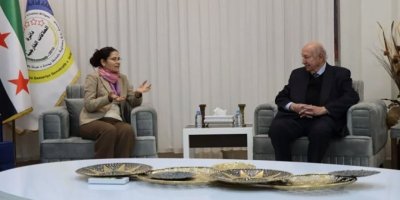 Omer Şêxmûs bi Îlham Ehmedê re civiya