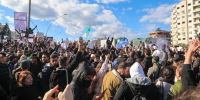 Li Laziqiyeyê qedexeya derketina derve hat ragihandin