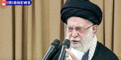 Xamineyî gef li Trump xwar: Trump dê wekî Fîrewn bê rûxandin