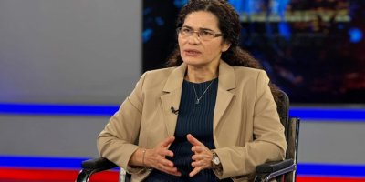 Îlham Ehmed: Veguhastina siyasî ya Sûriyeyê nabe li ser hesabê gelê Kurd be