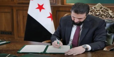 Ehmed Şera derbarê Newroz, nasname û zimanê Kurdî de biryarnameyek îmze kir