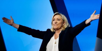 Le Penê Macron rexne kir: Te xalîçeya sor ji cîhadiyan re raxist û Kurd jî tên kuştin