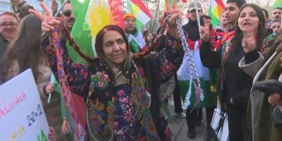 Banga Kurdên Ewropayê: 'Ji xeynî federasyonê Sûriye bi rê ve naçe'