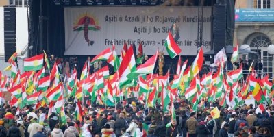 Li Bonnê bi hezaran hezar kes ji bo Rojavayê Kurdistanê bûn yek deng