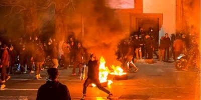 HRANA: Di xwenîşandanan de zêdetirî 7 hezar kesan hatine kuştin