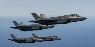 Amerîkayê zêdetirî 150 balafirên şer şandin nêzîkî Îranê