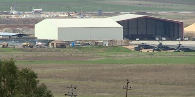 Du caran êrişî Balafirgeha Herîrê hat kirin