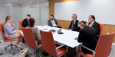 Xalîd Ezîzî: em sipasiya piştgîriyên Tiramp bo pêşvebirina demokrasî li Îranê de dikin