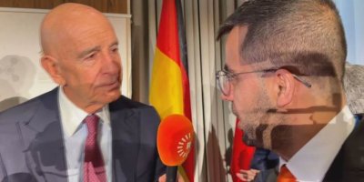 Tom Barrack: Trump pêbendiya xwe ya ji bo parastina Kurdan ducare kiriye